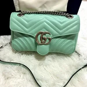 mint❁MINTGREEN　　GUCCI ベージュ GGパターン ポーチ s_wp_639b4a2281078a0205625bdc.webp